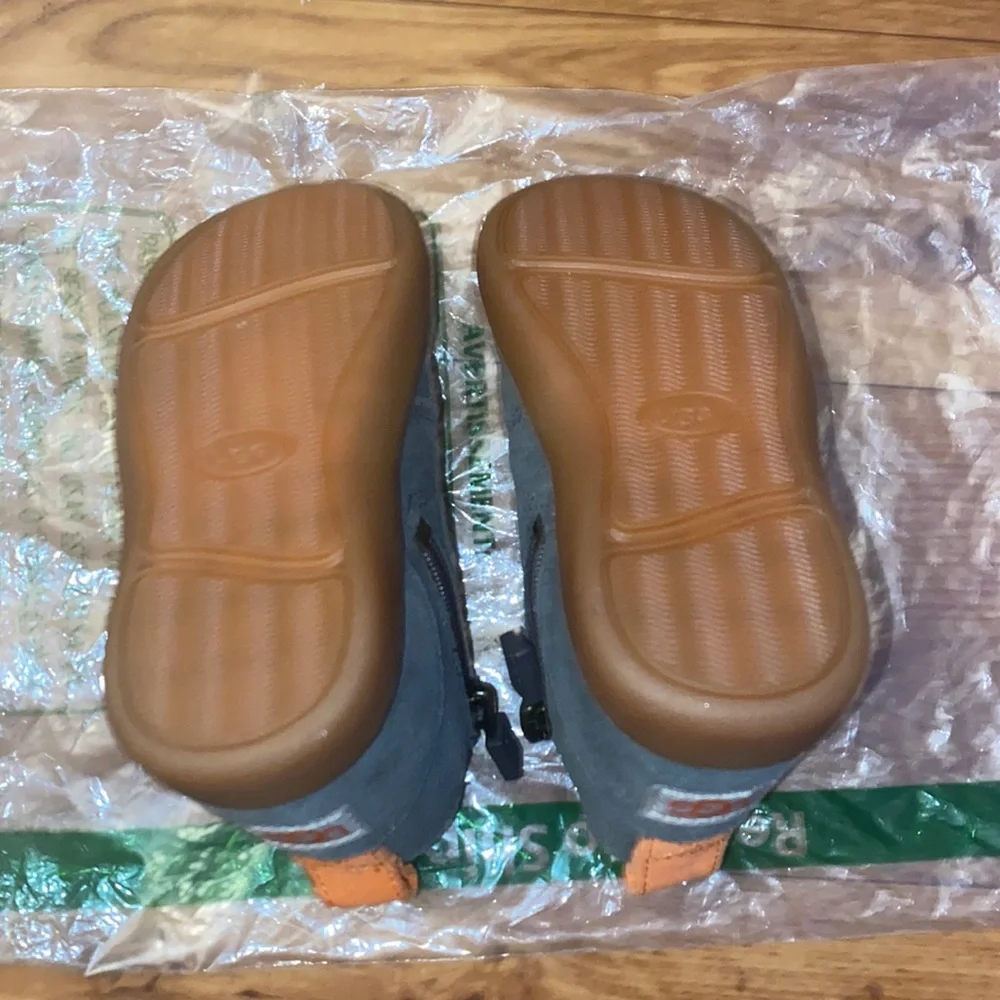 Toddler uggs - Picture 4 of 4